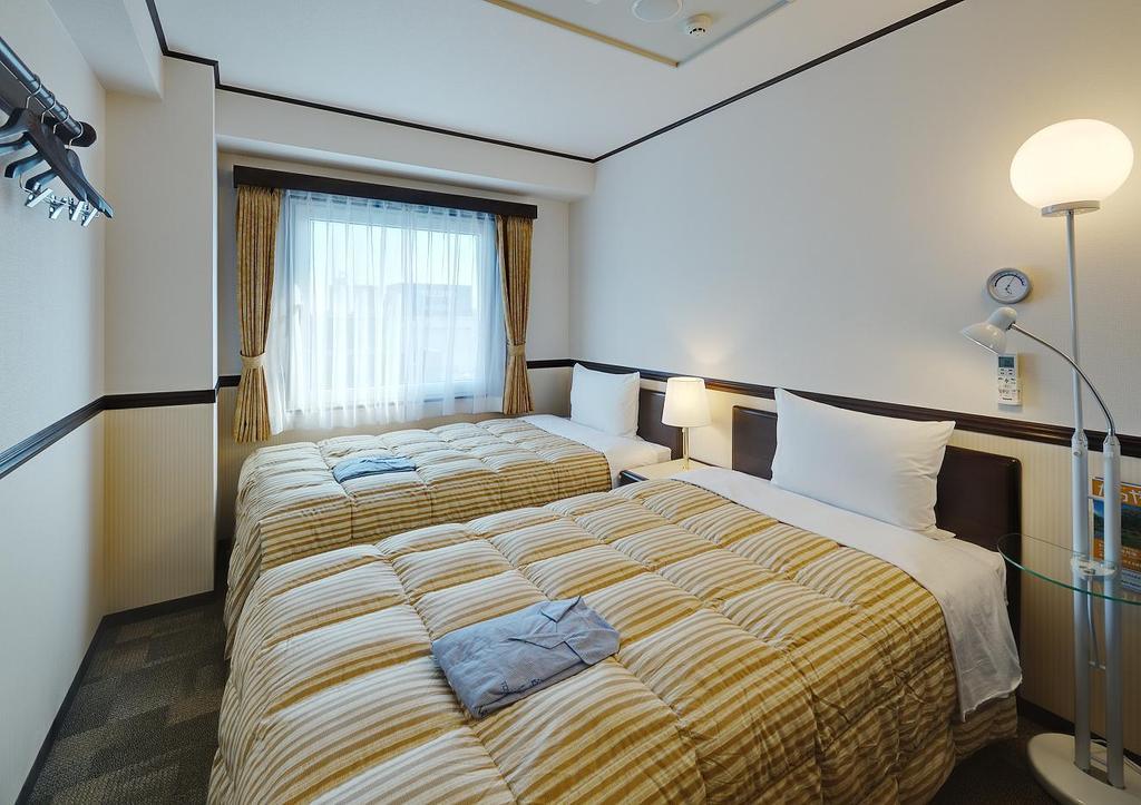 Toyoko Inn Aioi Eki Shinkansen Guchi Buitenkant foto